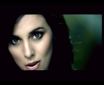 Here_It_Comes_Again_clipe_0007.jpg Here_It_Comes_Again_clipe_0007.jpg