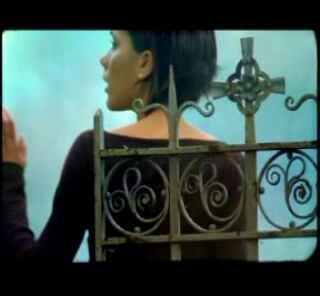 A_Mind_Of_Its_Own_clipe_(44).jpg A_Mind_Of_Its_Own_clipe_(44).jpg