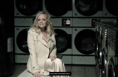 Click to view full size image
==============
emma_003.jpg emma_003.jpg