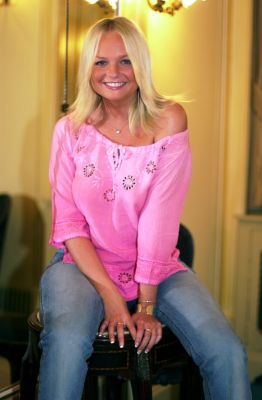 Click to view full size image
==============
50907_Emma_Bunton_Spice_Girls_607_122_187lo.jpg 50907_Emma_Bunton_Spice_Girls_607_122_187lo.jpg