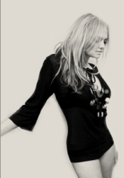 eg_center1mg.jpg eg_center1mg.jpg