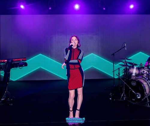 Click to view full size image
==============
5B12288265165D_Melanie_C_-_Colour___Light_-_Live_Stream.jpg 5B12288265165D_Melanie_C_-_Colour___Light_-_Live_Stream.jpg