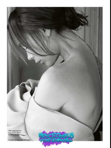 Click to view full size image
==============
SGFB_VogueUK00005.jpg SGFB_VogueUK00005.jpg