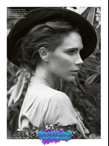 Click to view full size image
==============
SGFB_VogueUK00012.jpg SGFB_VogueUK00012.jpg