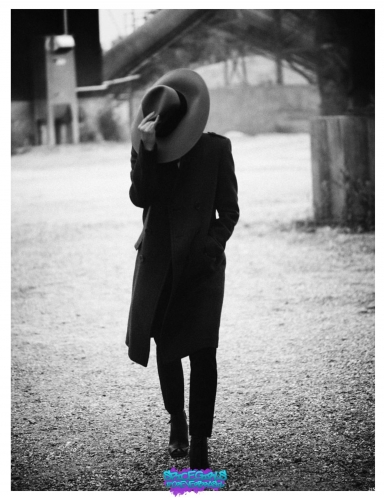 Click to view full size image
==============
SGFB_Vogue00007.jpg SGFB_Vogue00007.jpg