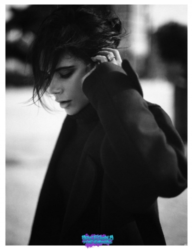 Click to view full size image
==============
SGFB_Vogue00009.jpg SGFB_Vogue00009.jpg