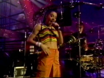 Istanbul_05_Saturday_Night_Divas_(147).jpg Istanbul_05_Saturday_Night_Divas_(147).jpg