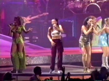 Istanbul_13_Love_Thing_(229).jpg Istanbul_13_Love_Thing_(229).jpg