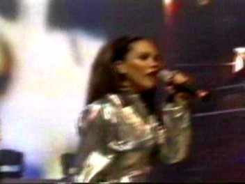 Istanbul_15_Move_Over_(61).jpg Istanbul_15_Move_Over_(61).jpg