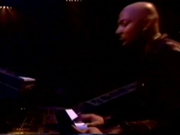 Istanbul_15_Move_Over_(7).jpg Istanbul_15_Move_Over_(7).jpg