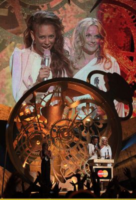 Click to view full size image
==============
spicegirlsbrits2010_(1).jpg spicegirlsbrits2010_(1).jpg