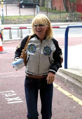 Click to view full size image
==============
popstars06.jpg popstars06.jpg