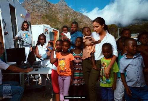 Click to view full size image
==============
SGFB_Vogue00002.jpg SGFB_Vogue00002.jpg