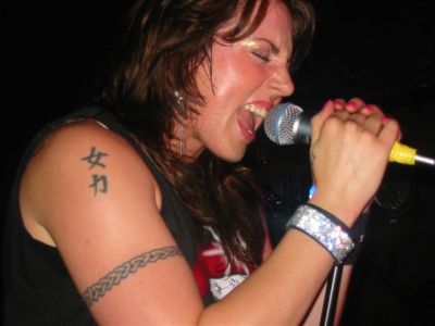 Click to view full size image
==============
barfly_glasgow_011.jpg barfly_glasgow_011.jpg