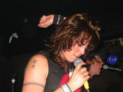 Click to view full size image
==============
barfly_glasgow_027.jpg barfly_glasgow_027.jpg