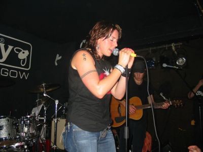 Click to view full size image
==============
barfly_glasgow_038.jpg barfly_glasgow_038.jpg