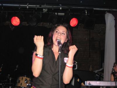 Click to view full size image
==============
Liverpool_Carling_Academy2_2005_018_(Small).jpg Liverpool_Carling_Academy2_2005_018_(Small).jpg