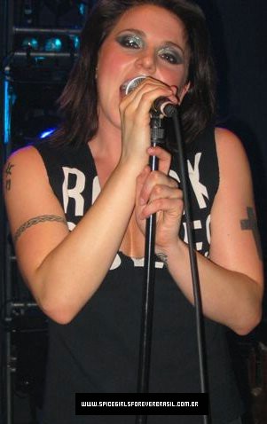 05082003_london_marC_03.jpg 05082003_london_marC_03.jpg