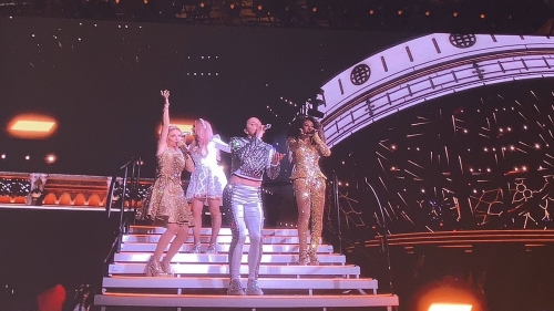 Click to view full size image
==============
SGFB_wembley00051.jpg SGFB_wembley00051.jpg