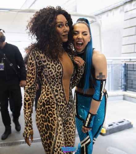 Click to view full size image
==============
SGFB_DublinHQ00037.jpg SGFB_DublinHQ00037.jpg