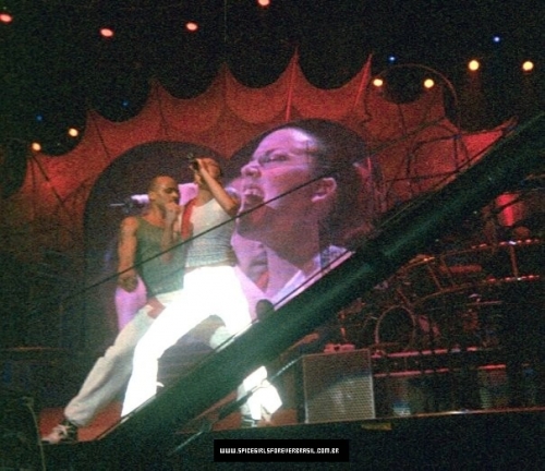 Click to view full size image
==============
SGFB_Oslo00015.jpg SGFB_Oslo00015.jpg