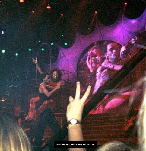 Click to view full size image
==============
SGFB_Oslo00032.jpg SGFB_Oslo00032.jpg