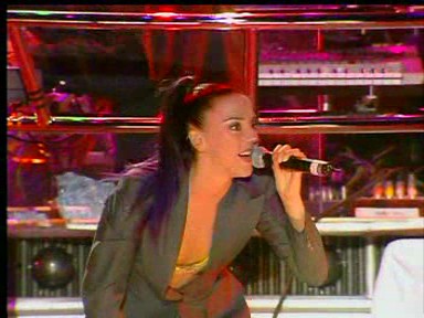 Wembley_04_Something_Kinda_Funny_(10).jpg Wembley_04_Something_Kinda_Funny_(10).jpg