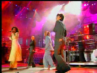 Wembley_04_Something_Kinda_Funny_(160).jpg Wembley_04_Something_Kinda_Funny_(160).jpg