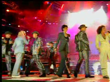 Wembley_04_Something_Kinda_Funny_(175).jpg Wembley_04_Something_Kinda_Funny_(175).jpg